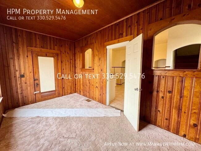 Building Photo - 1214 Tremont Ave SW