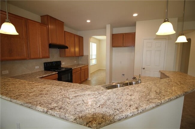 Building Photo - 7200 Altidore Dr