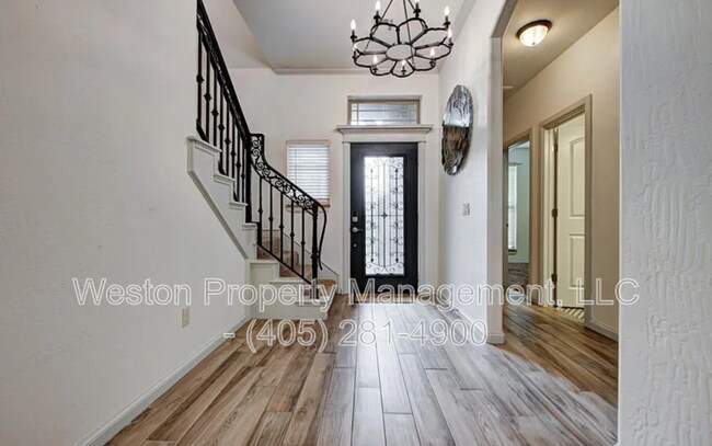 Building Photo - 300 SW 171st St