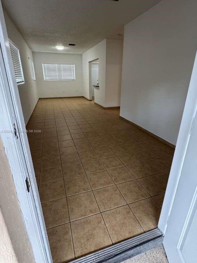 Building Photo - 4035 SW 11th St