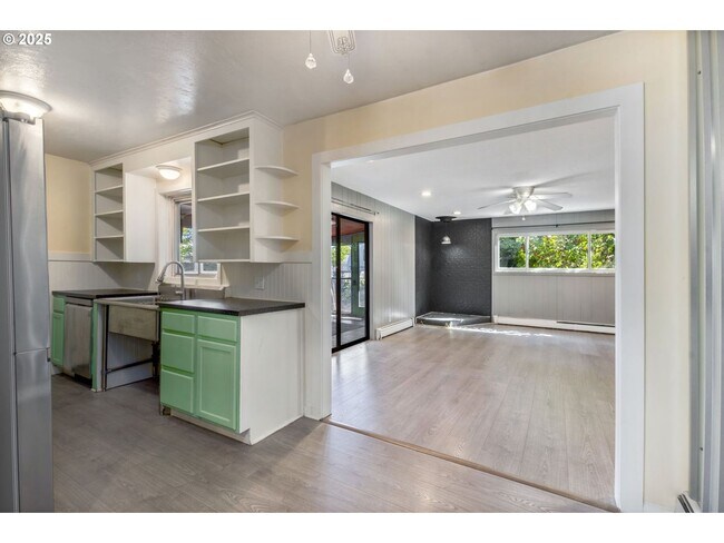 Building Photo - Classic Hillsboro Home with Two Spacious B...
