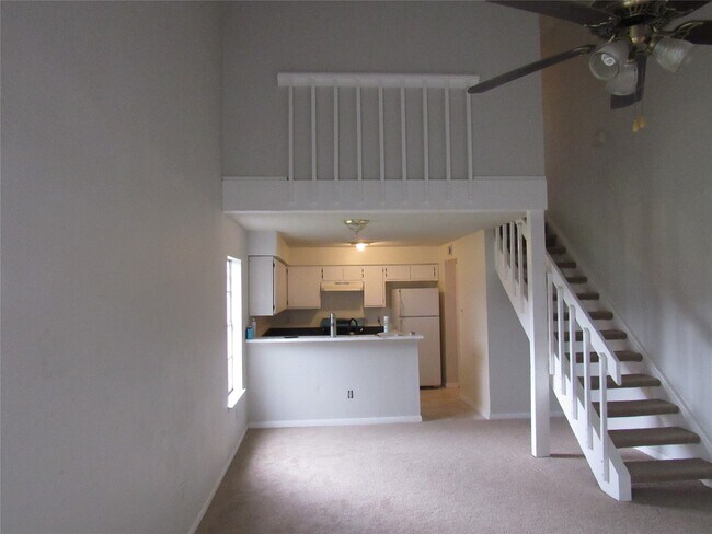 Building Photo - 12109 Sandpiper Dr