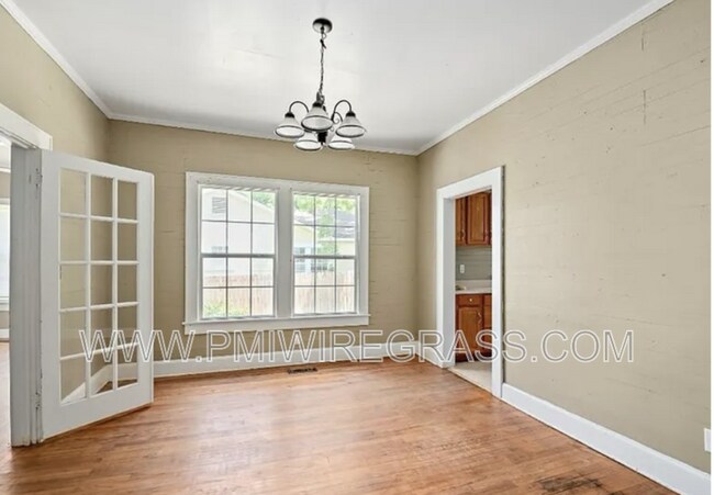 Building Photo - 503 Dusy St