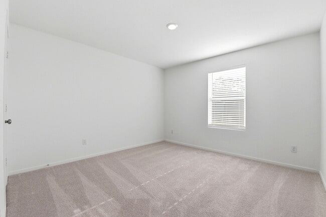 Building Photo - 629 Craven St