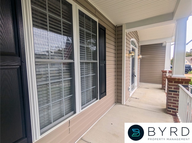 Building Photo - 7757 Hampton Green Dr