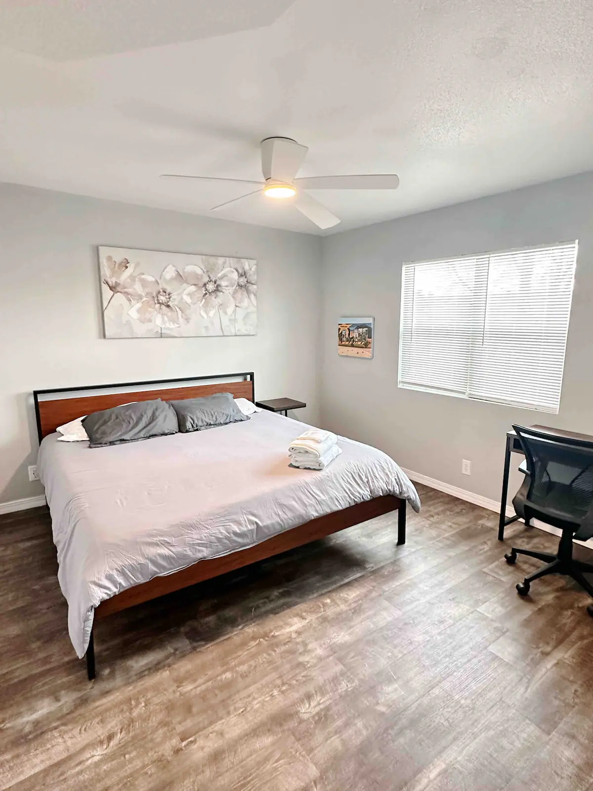 Bedroom - 3827 Monroe Ave