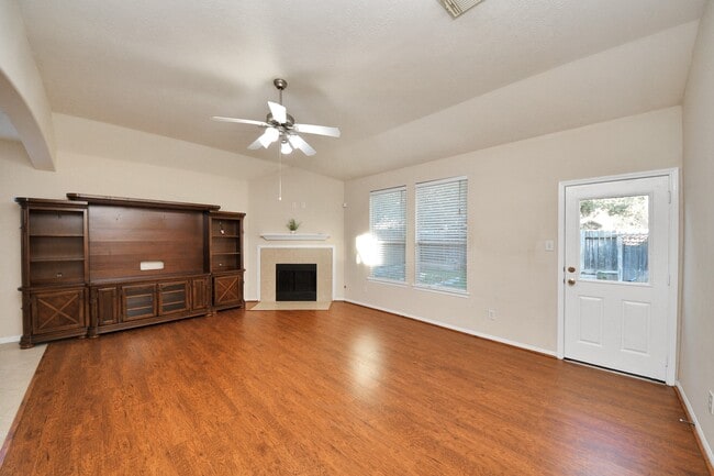 Building Photo - 822 Glen Abbey Dr