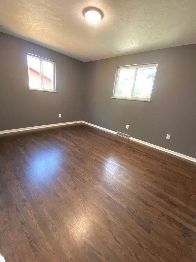 Building Photo - Spacious & Updated Home in Lakewood!-Open ...