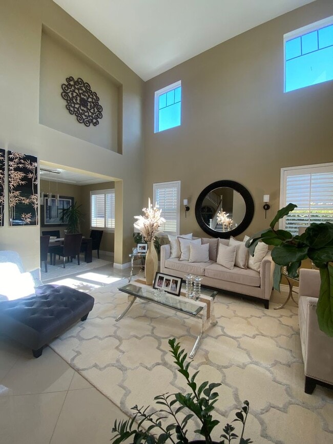 Building Photo - 14660 Meadowsweet Dr