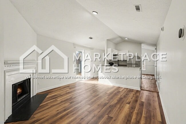 Building Photo - 7960 E Field Dr