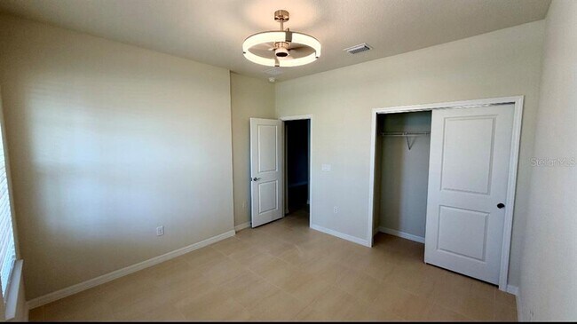 Building Photo - 3099 Springbank Dr