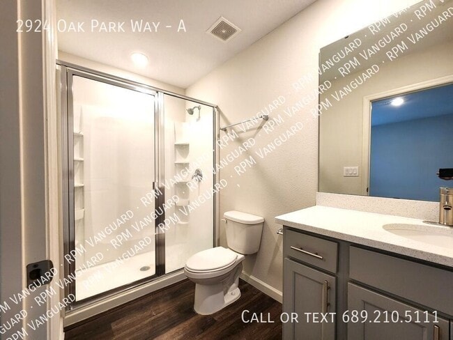 Building Photo - 2924 Oak Park Way