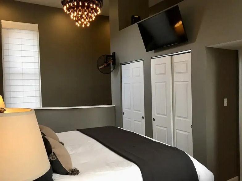 Second floor bedroom - 2051 Park Ave