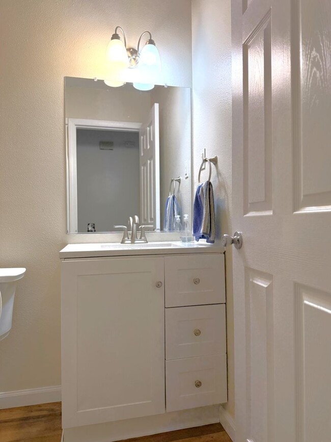 Building Photo - West Knoxville 37921 - Great Location! 3 bedroom 2.5 bath home w/bonus room - Call Adam Sharp (86...