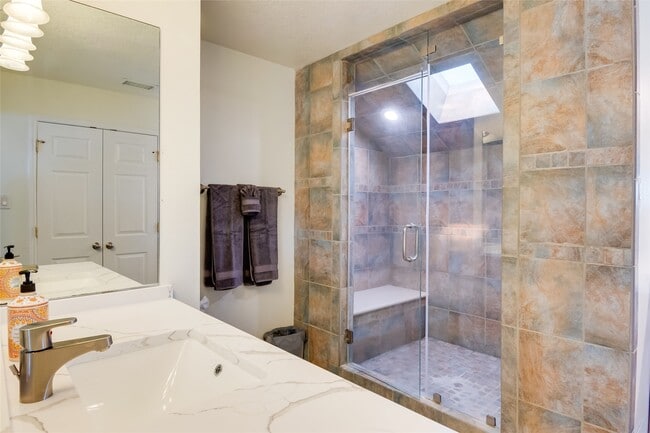 Building Photo - 7041 Kingston Cove Ln