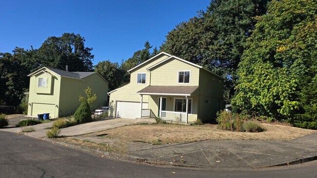Primary Photo - Large 3 bedroom