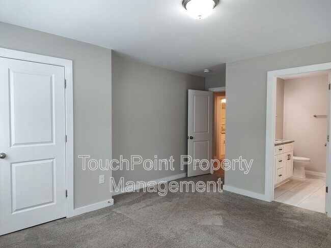 Building Photo - 4525 Lindsay Ln