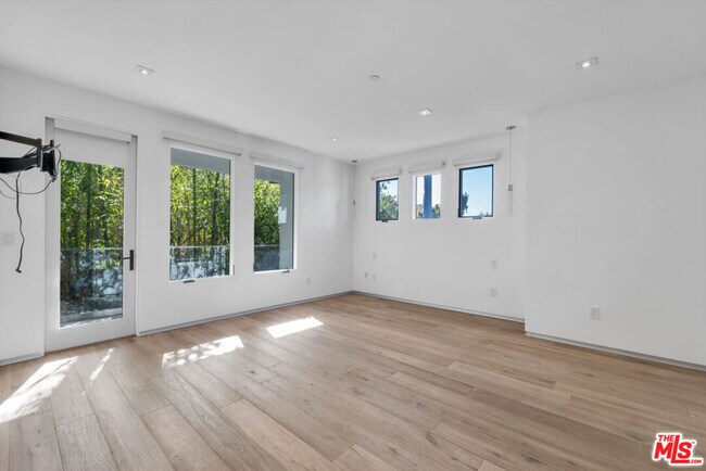 Building Photo - 23136 Park Contessa