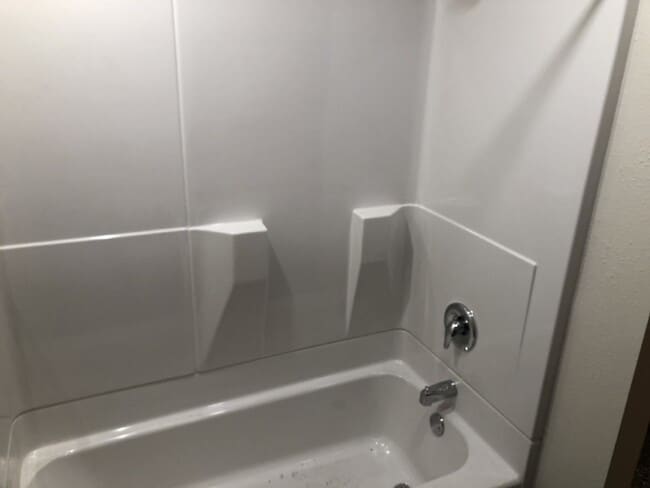 Building Photo - Huge 5 Bed 2 Bath home near UWEC with big ...