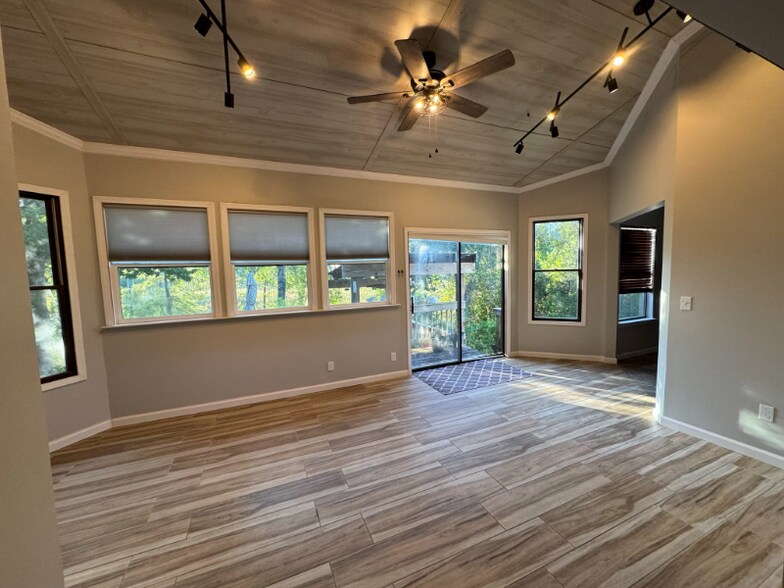 Building Photo - 306 Curacao Way
