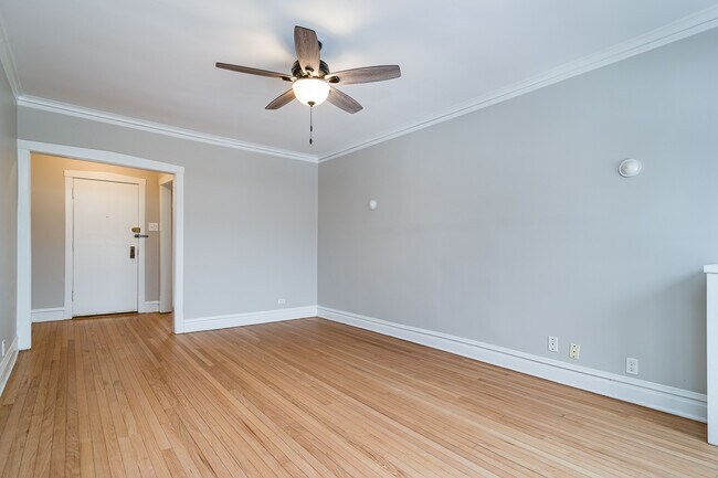 Living Room with Foyer and Front Door - 603 Washington Blvd