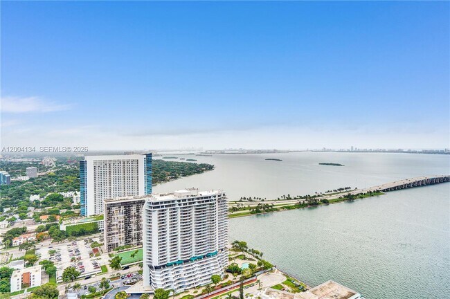 Building Photo - 501 NE 31st St