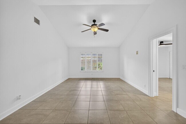 Building Photo - 1776 The 12th Fairway