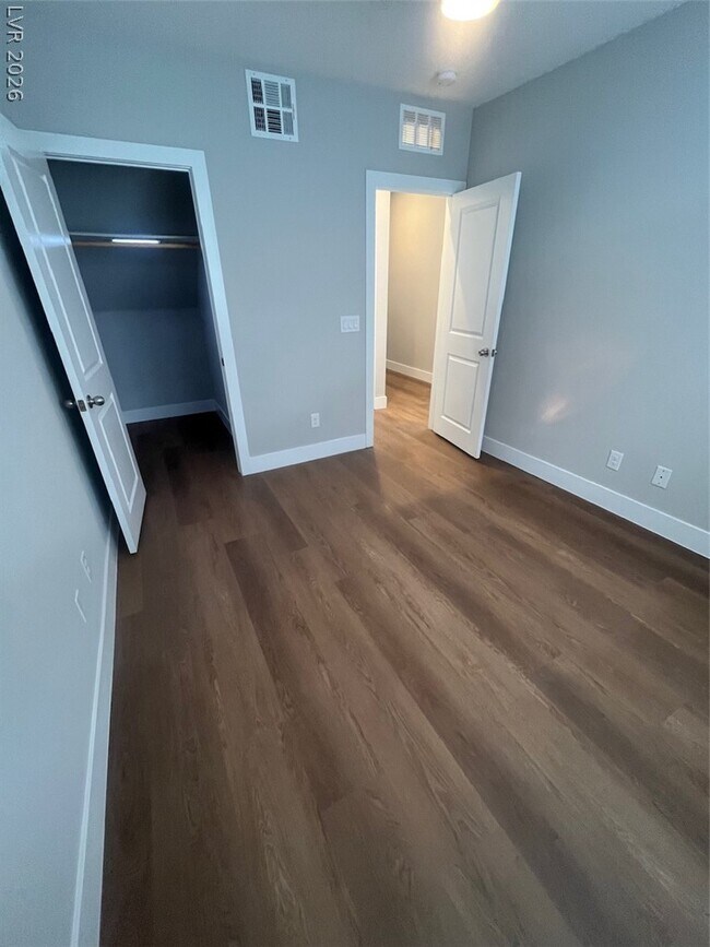 Building Photo - 2455 Calestano Ave