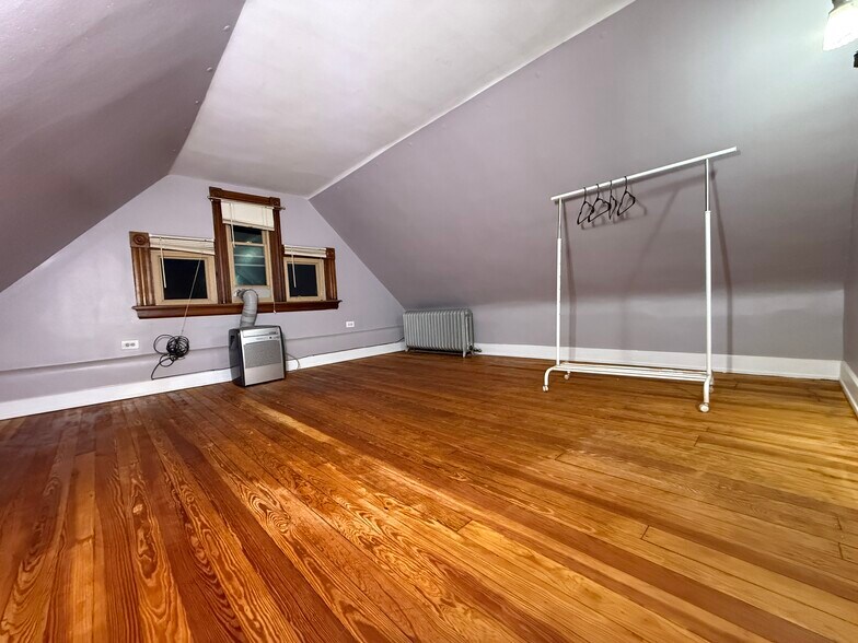 Building Photo - 133 Parker St