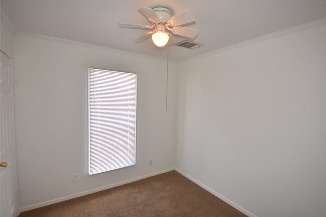 Building Photo - 10010 Sugarvine Ln