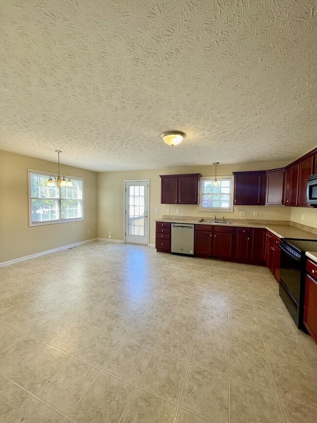 Building Photo - 525 Northwynd Cir