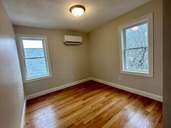 Building Photo - 415 Danforth St