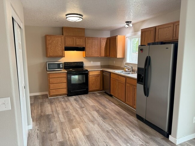 Building Photo - STATUS: AVAILABLE | R310 | $2395.00