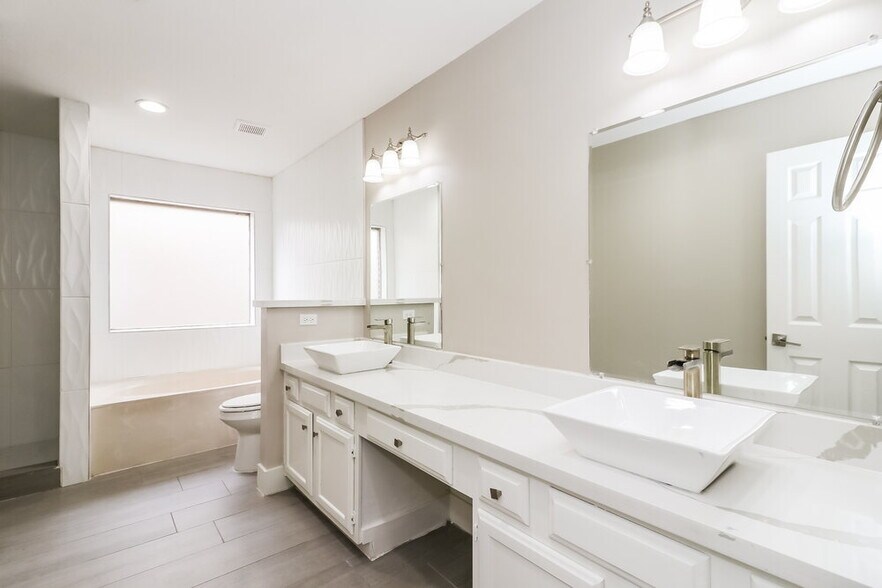 Building Photo - 6026 Egypt Dr