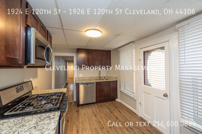 Building Photo - 1924 E 120th St