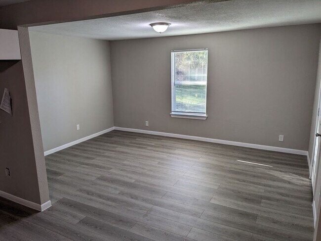 Building Photo - 514 Corydon Dr
