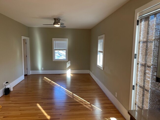 Building Photo - West Asheville, Green Built,  4 Bedroom, 4 Bathrooms. Two separate  living areas.