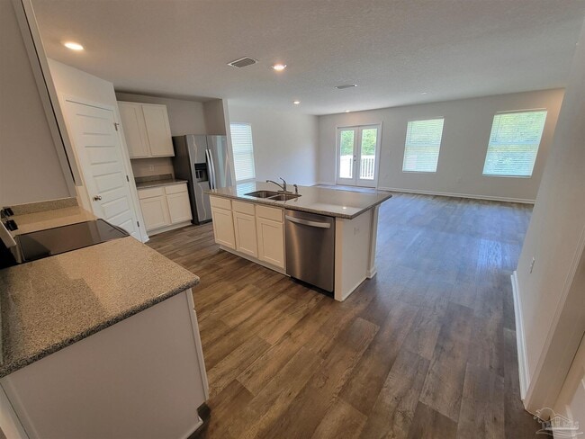 Building Photo - 5475 Merlin