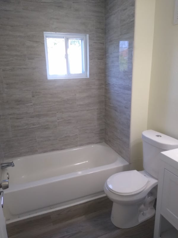 Building Photo - 907 Rugby St