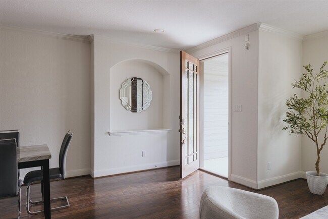 Building Photo - 411 Via Regatta Dr