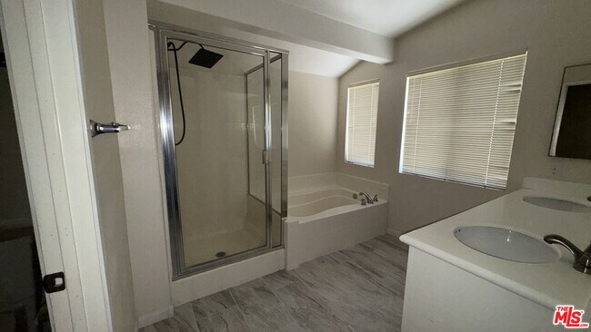 Building Photo - 9465 Nickellaus Ct