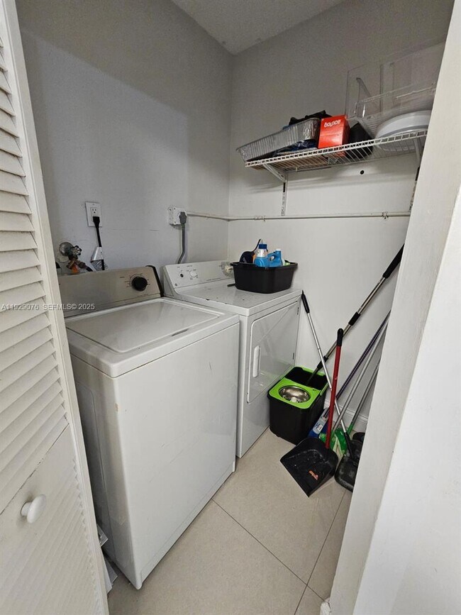 Building Photo - 9273 Collins Ave