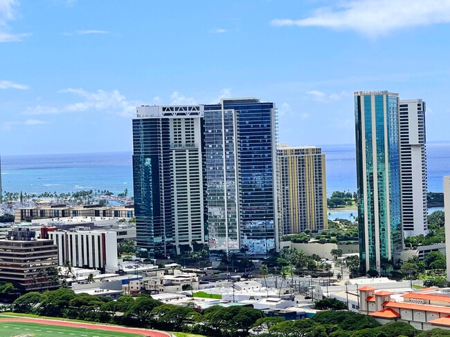 Building Photo - 801 S King St