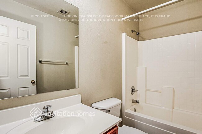 Building Photo - 2620 E Beverly Rd