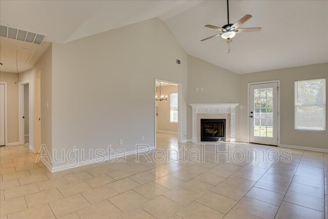 Building Photo - 4851 Jasmine Way