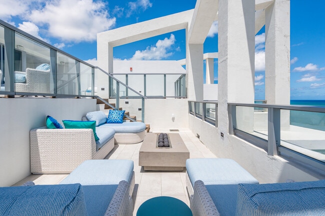 Building Photo - 3100 N Ocean Dr