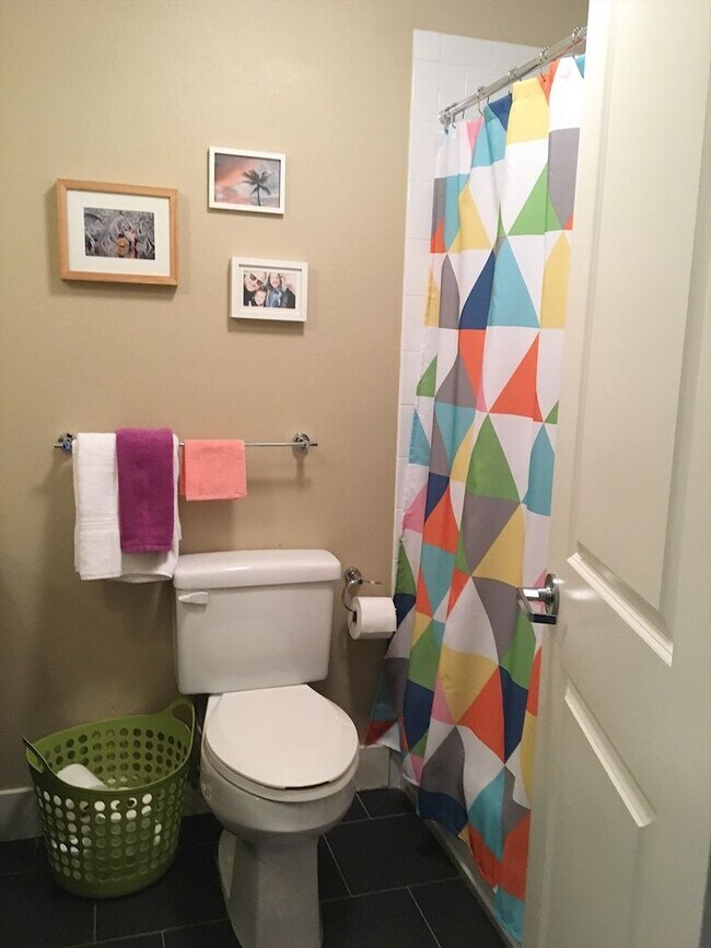 Interior Photo - Aros