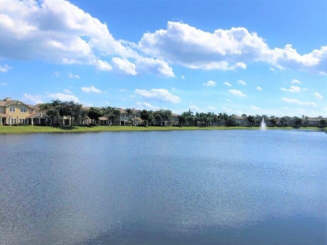 Building Photo - 433 Amador Ln