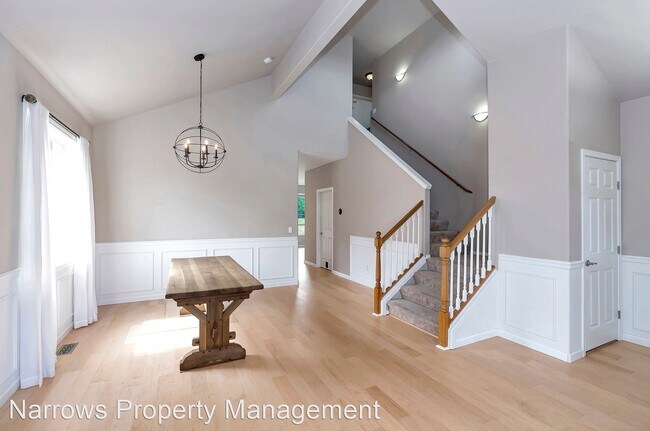 Building Photo - 5 br, 3 bath House - 21105 82nd ST E