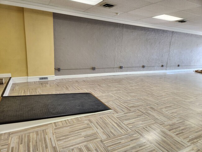 Building Photo - 110 N Michigan Ave